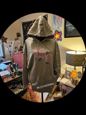 NWT✨️TORRID✨️Comfort-Fit Hoodie with Floral Print